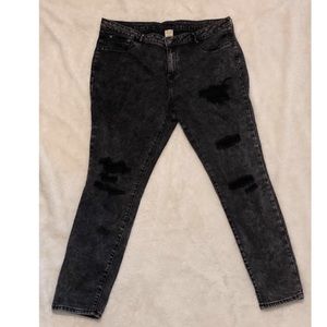 Black Distressed Jeans